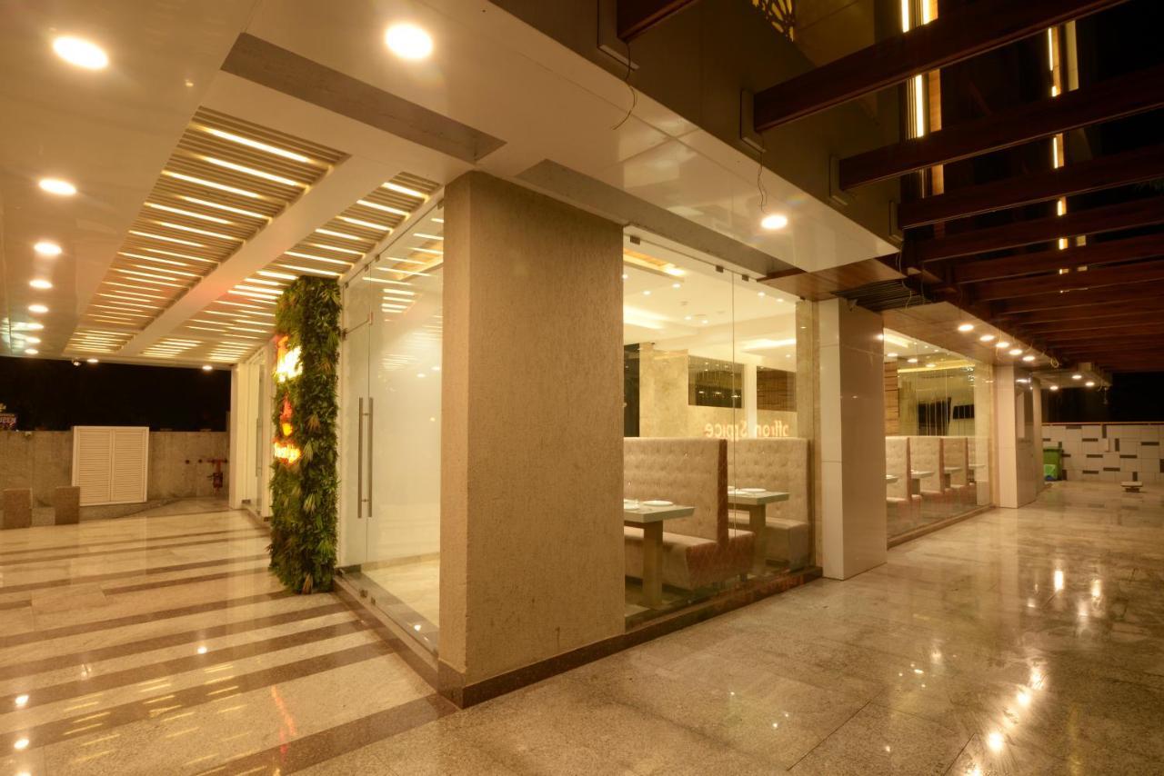 Hotel Auris & Banquets, Mumbai International Airport المظهر الخارجي الصورة